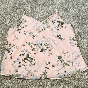 5/$20 ❤️𝙑𝙙𝙖𝙮 𝙘𝙡𝙤𝙨𝙚𝙩 𝙨𝙖𝙡𝙚 Calvin Klein pink floral top